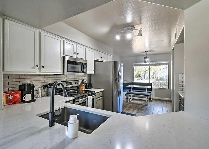 1 Mi To Stadium! Desert Poolside Oasis Holiday home Surprise